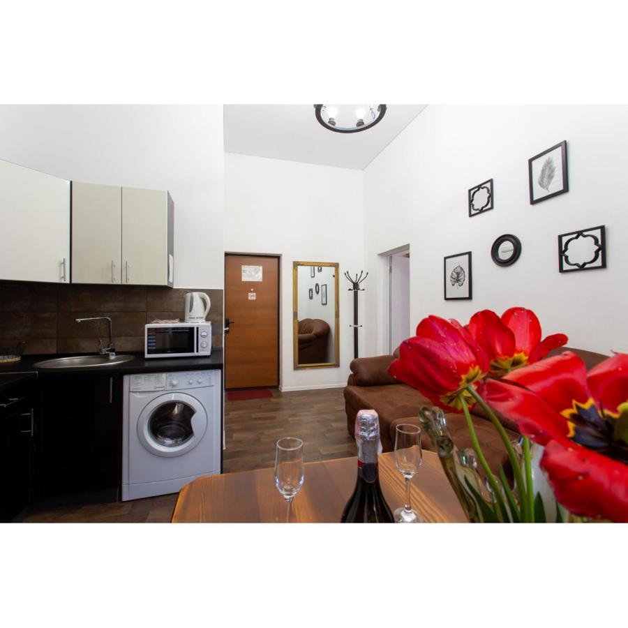 Pushkinskaya street Apartment Kharkiv Bagian luar foto