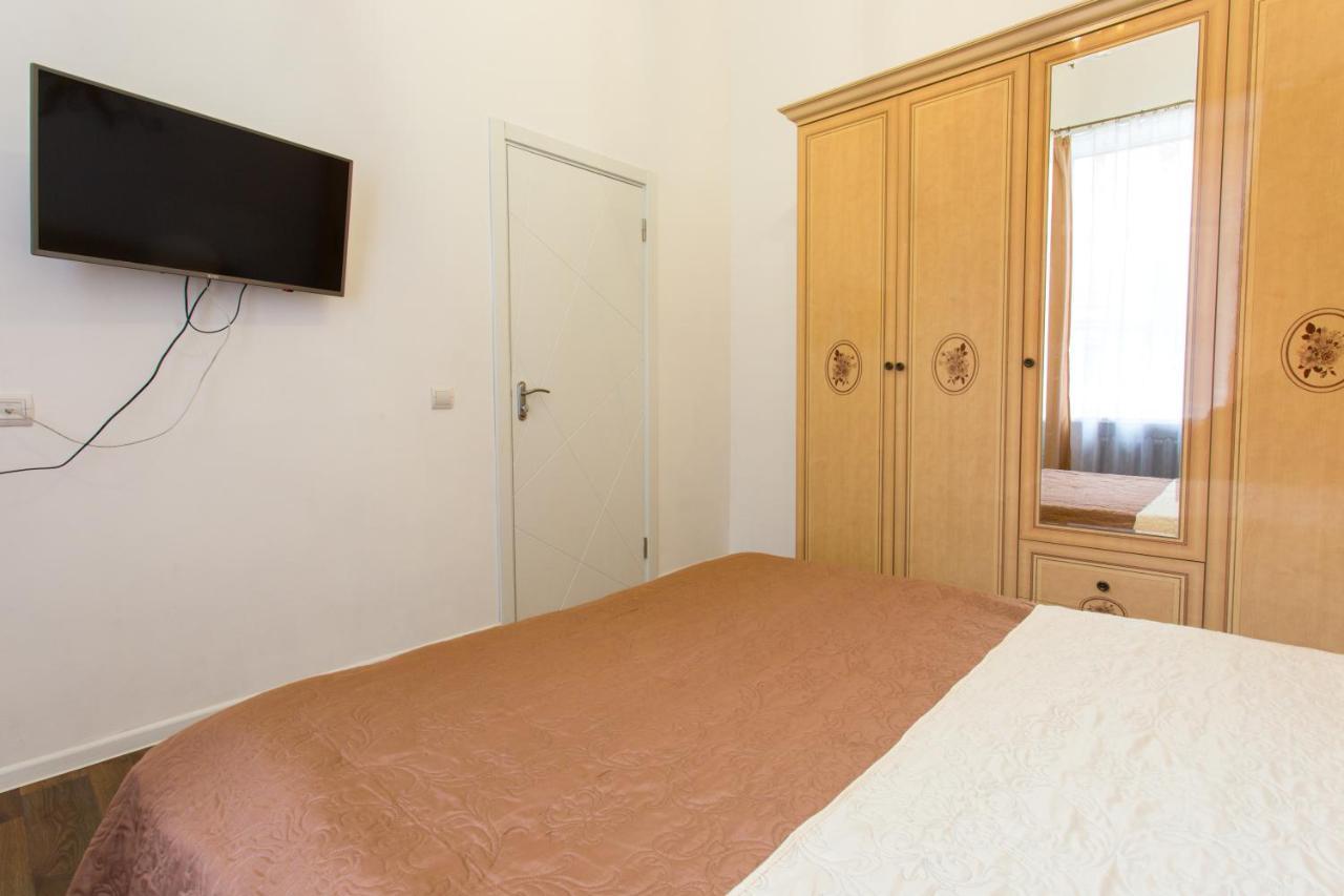 Pushkinskaya street Apartment Kharkiv Bagian luar foto