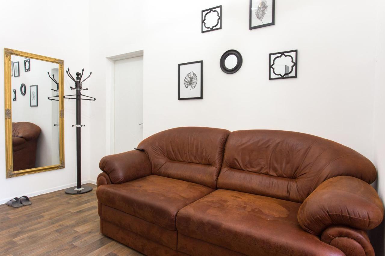 Pushkinskaya street Apartment Kharkiv Bagian luar foto