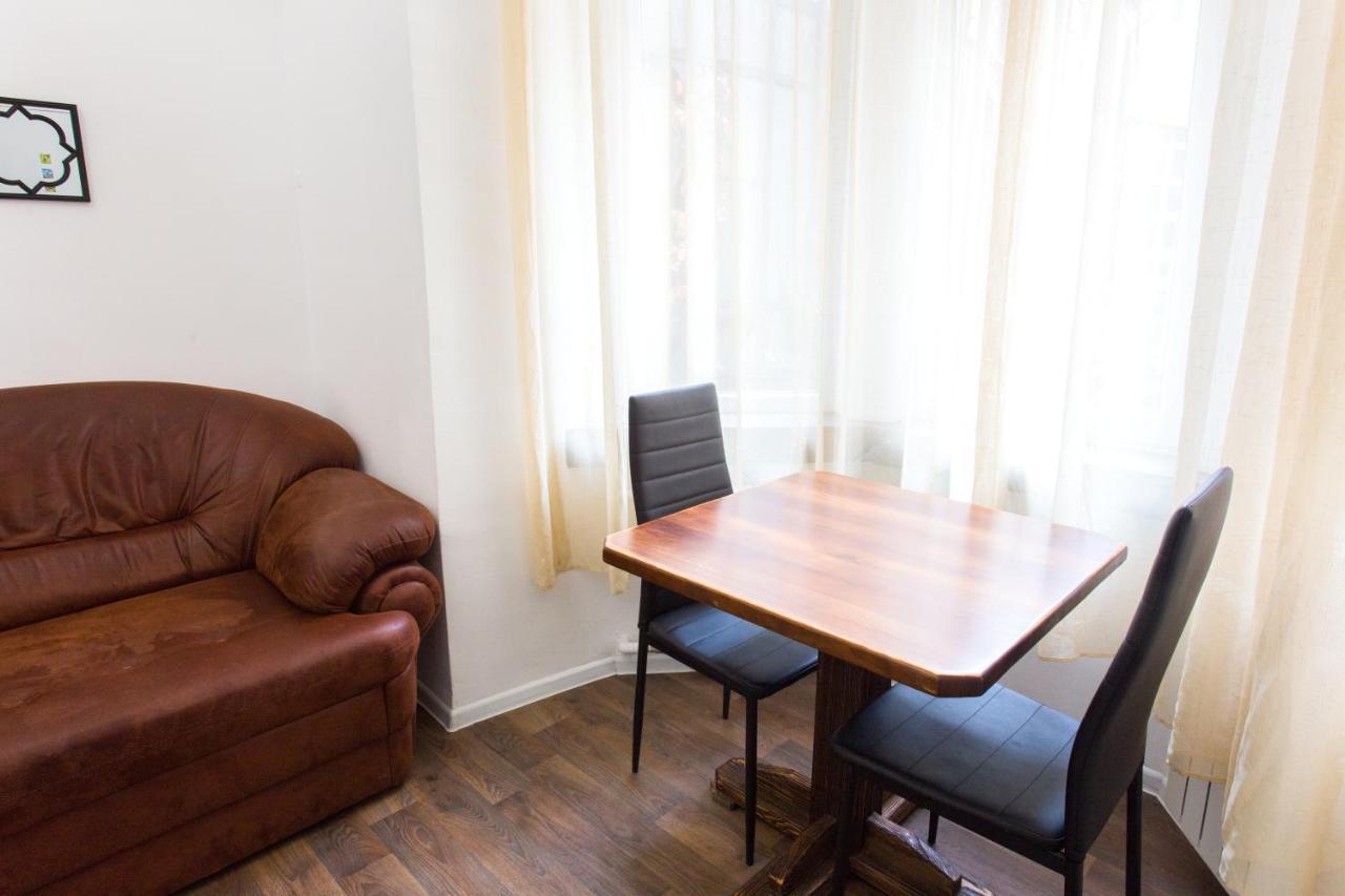 Pushkinskaya street Apartment Kharkiv Bagian luar foto